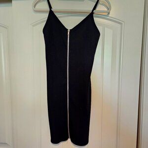 Daisy Street Women's black full front zip mini knit dress Size 10. ITEM 0823244D